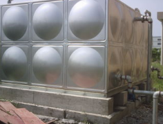 不锈钢组合水箱的保温性能取决什么？