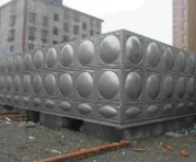 如何确保不锈钢水箱的稳固和密封性能